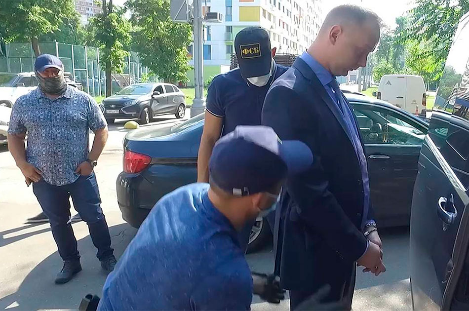 Расследование уголовного дела против журналиста Сафронова завершено