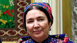 Президент Туркменистана впервые показал публике жену