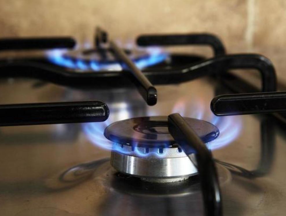Баку и Ереван начали платить за российский газ в рублях