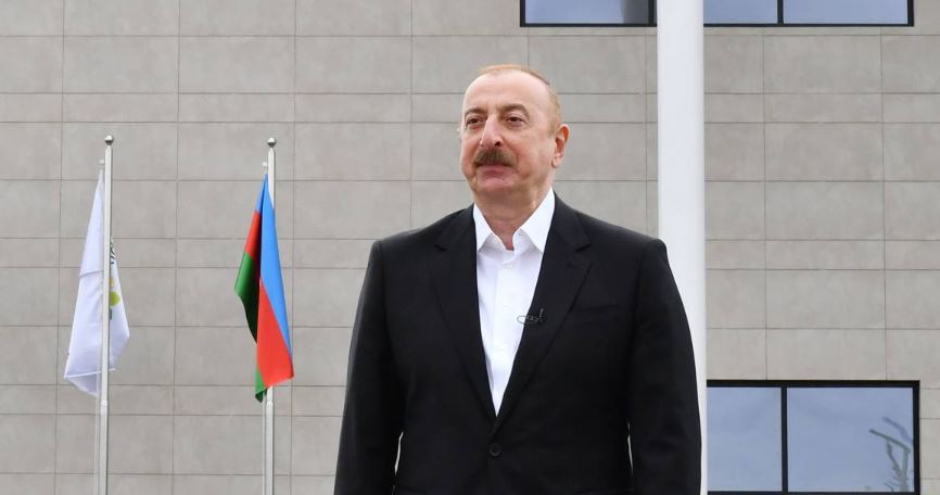 Алиев предложил армянам в Карабахе или уехать, или принять гражданство
